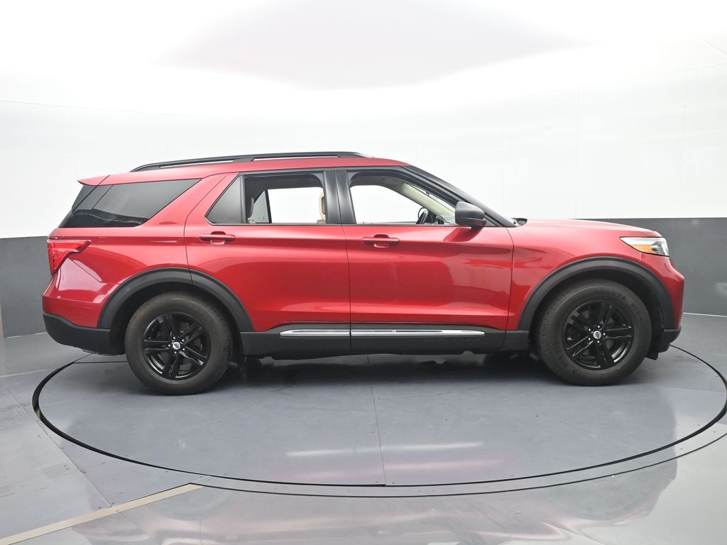 Used 2021 Red Ford XLT image 7