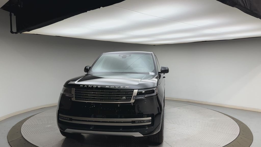Thumbnail: 2026 Land Rover Range Rover - 7