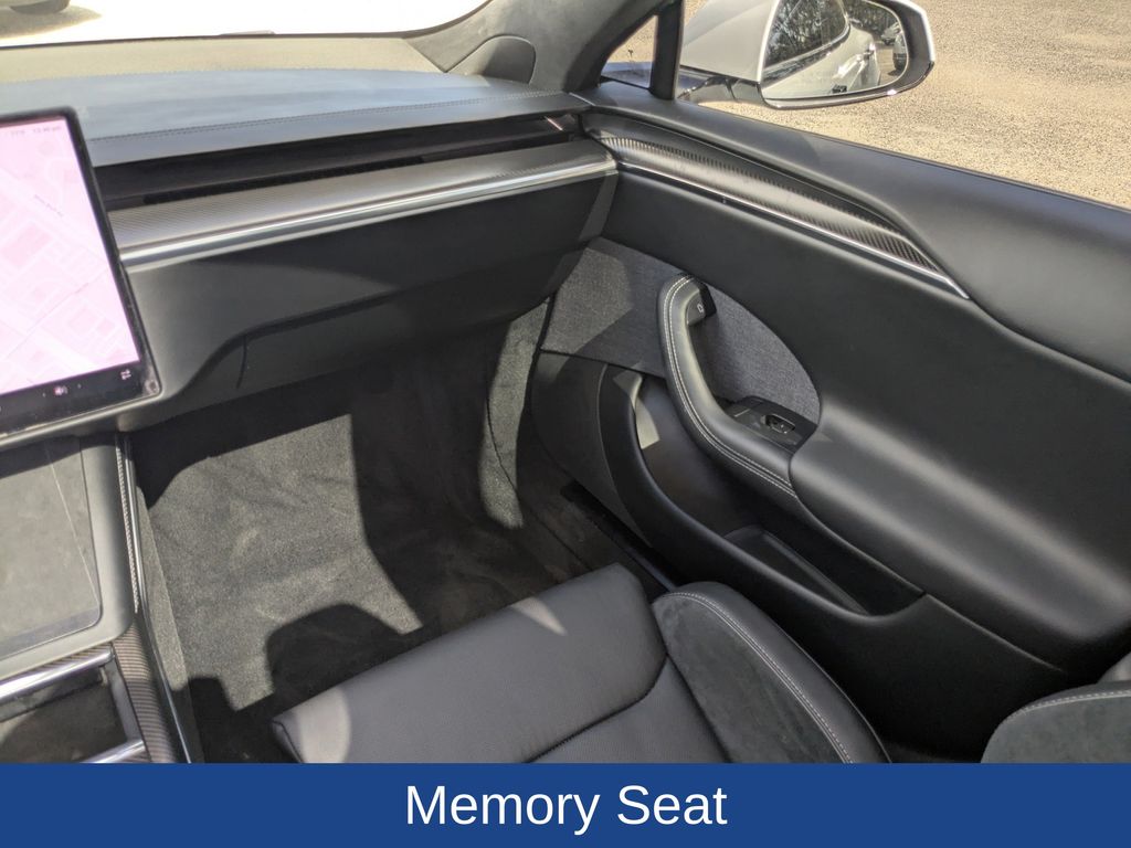 2025 Tesla Model S Plaid