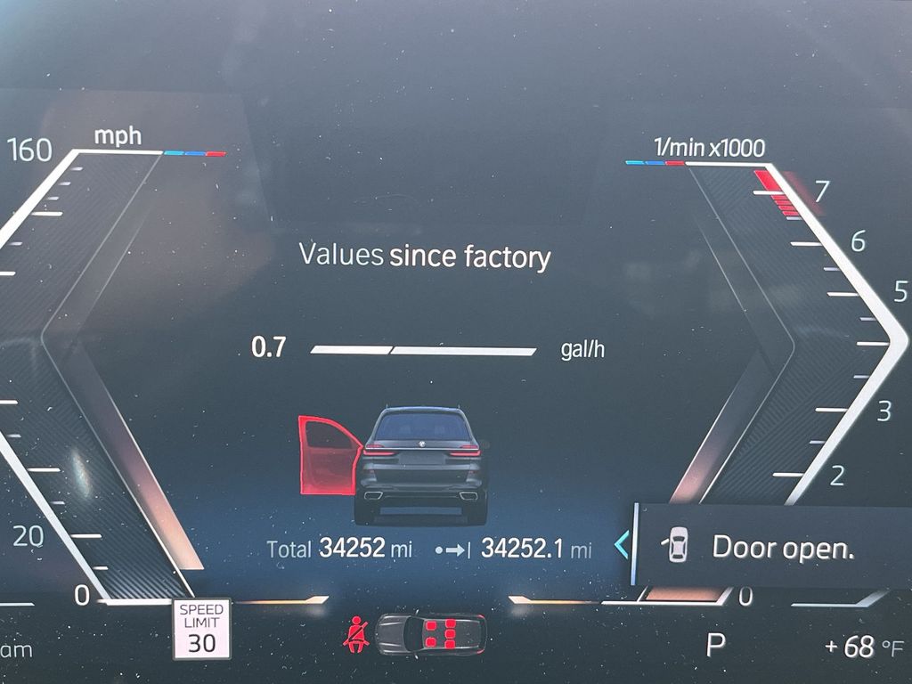 Thumbnail: 2023 BMW X7 - 14