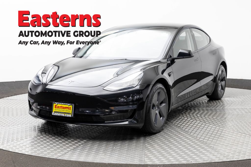 2023 Tesla Model 3 -'s photo