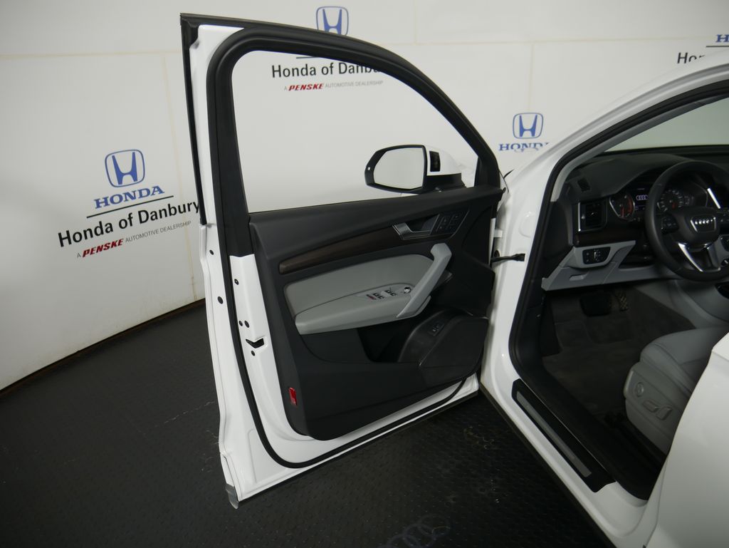 Thumbnail: 2021 Audi Q5 - 10