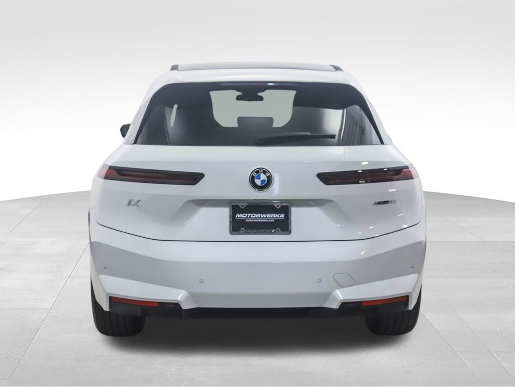 2026 BMW iX  4