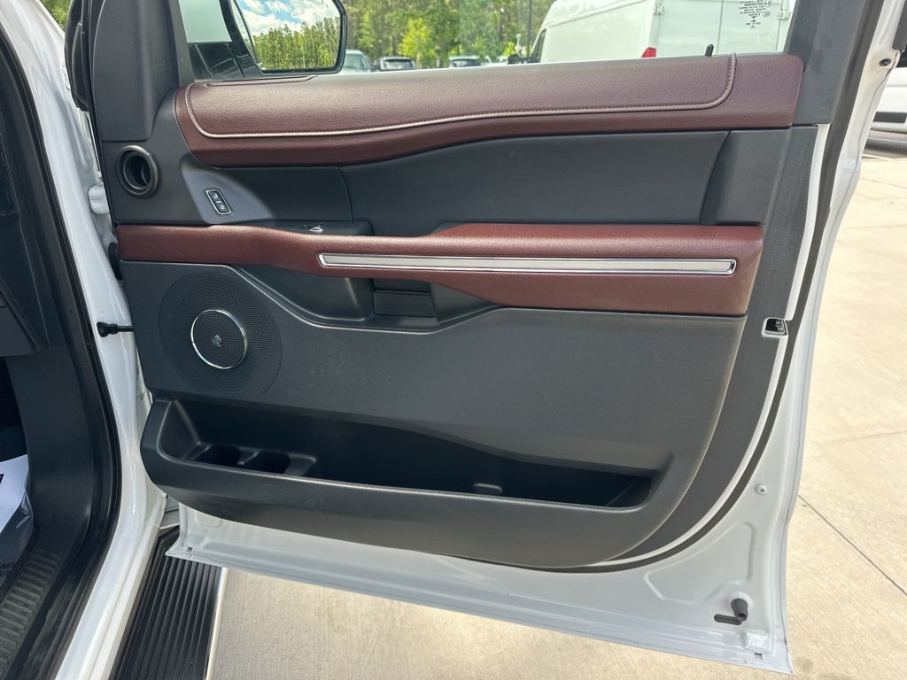 2023 Oxford White Ford Expedition Limited RWD SUV