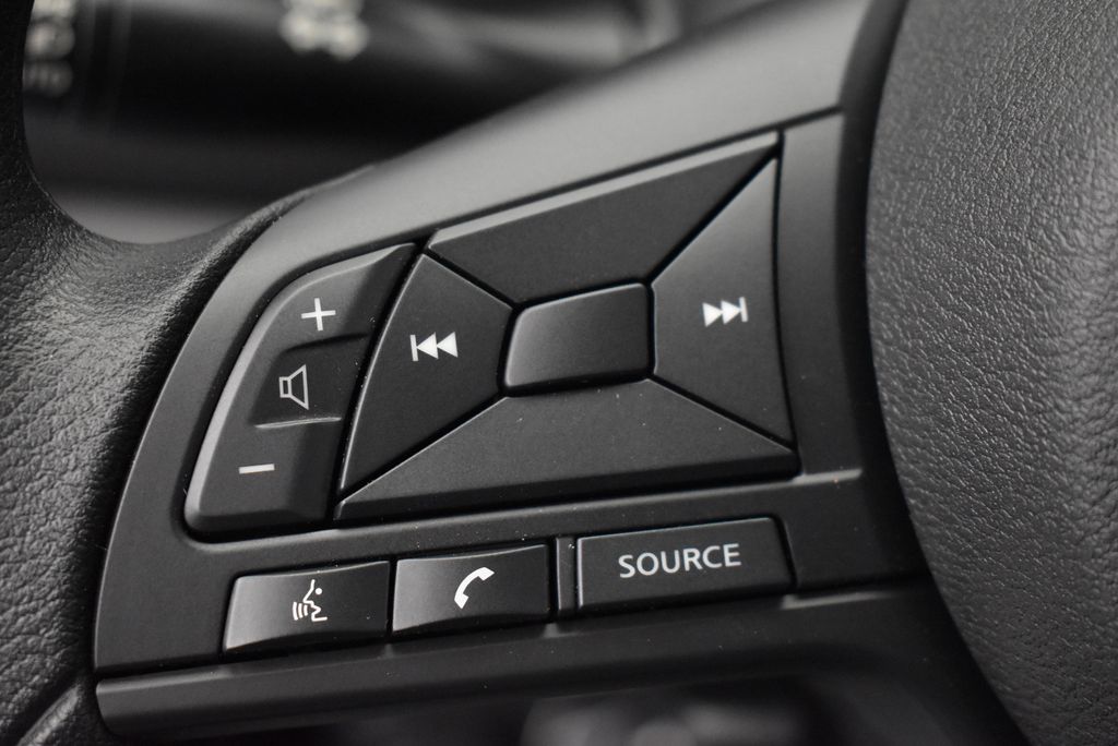 Thumbnail: 2025 Nissan Kicks - 17