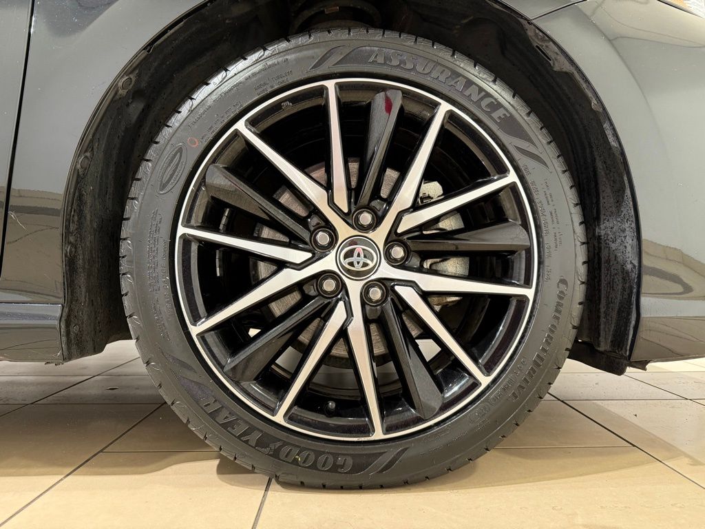 Thumbnail: 2023 Toyota Camry - 9