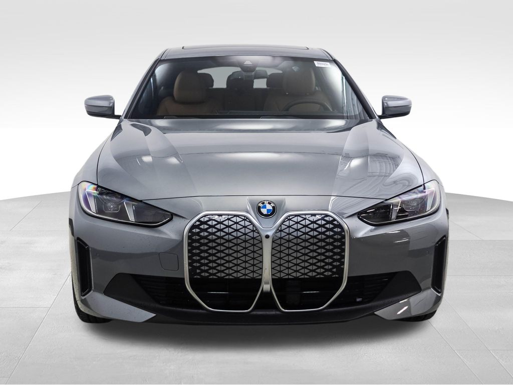 Thumbnail: 2026 BMW i4 - 8