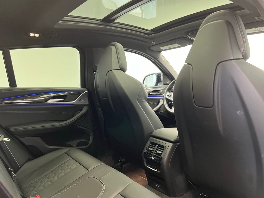 Thumbnail: 2024 BMW X4 - 9