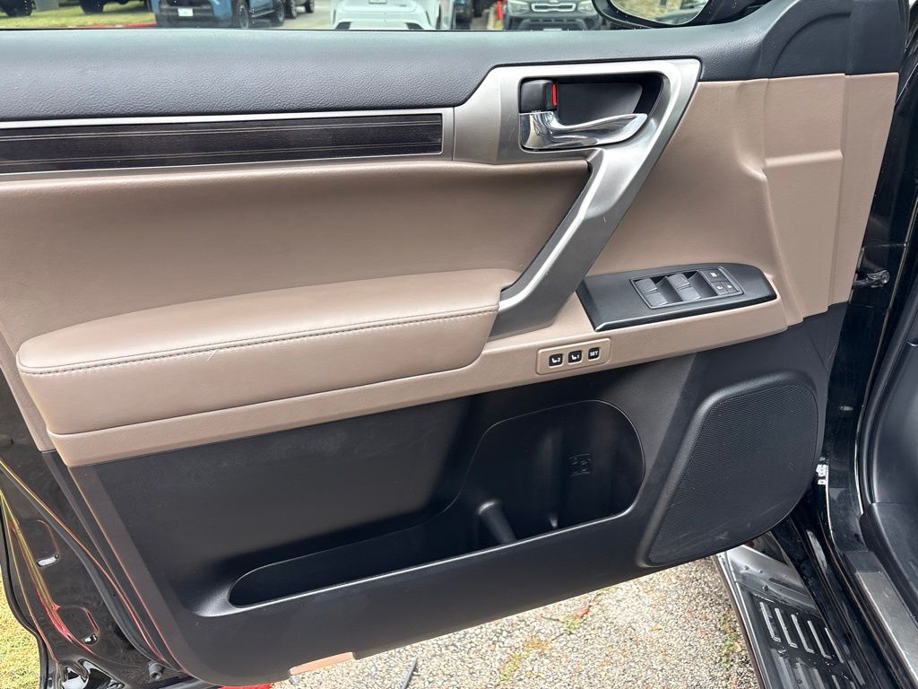 Thumbnail: 2022 Lexus GX - 12