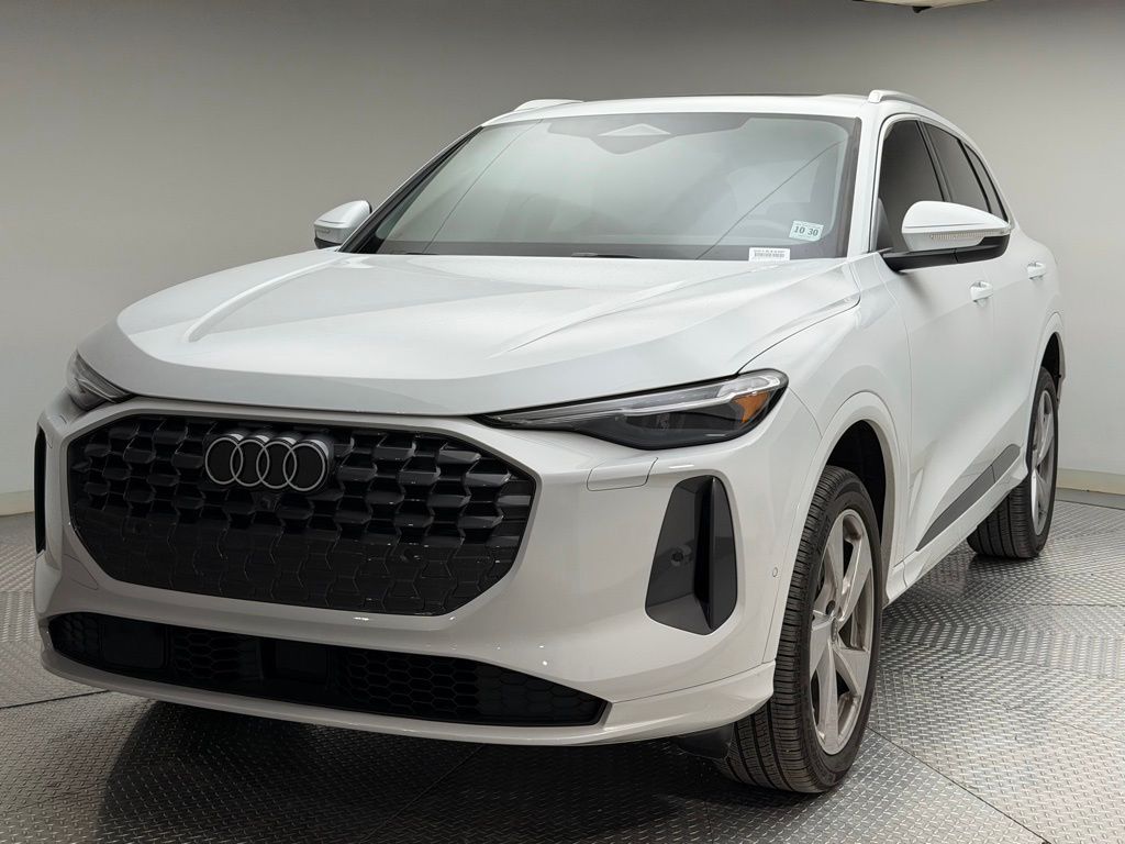 Thumbnail: 2025 Audi Q5 - 1