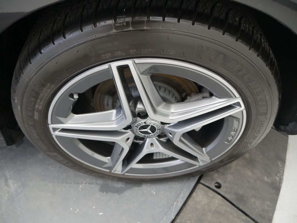 Thumbnail: 2023 Mercedes-Benz E-Class - 13