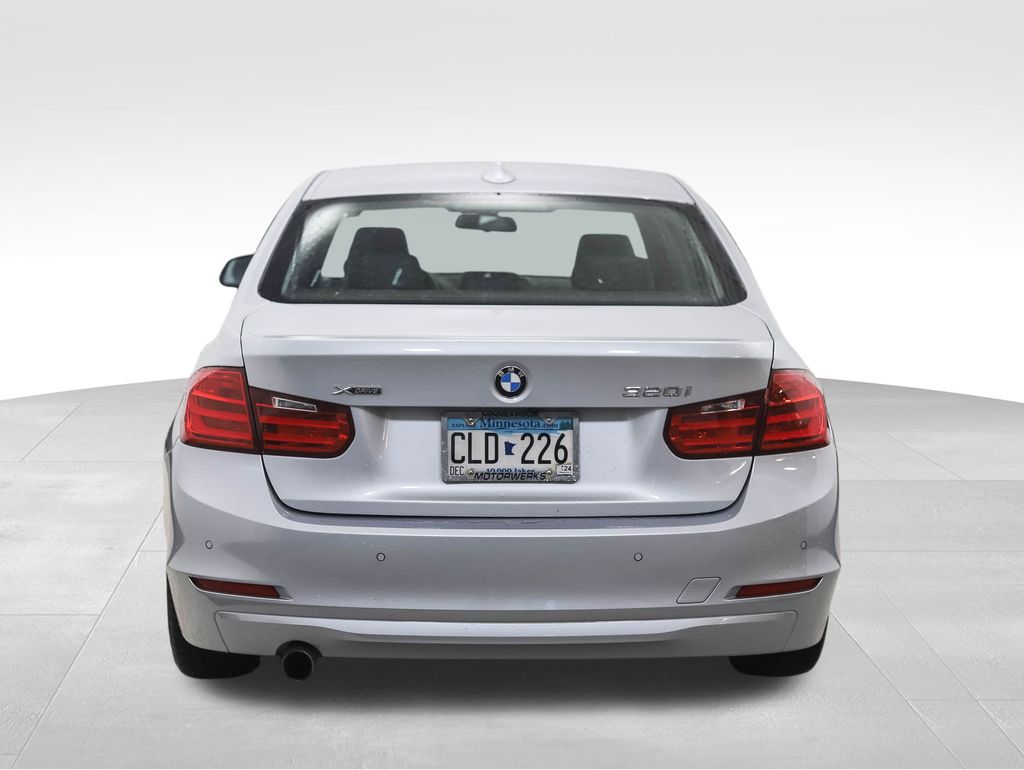 2015 BMW 3 Series 320i xDrive 4