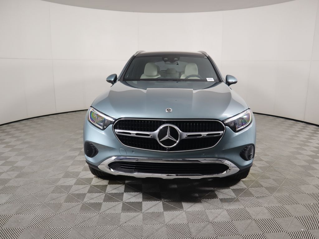 Used 2026 Silver Mercedes-Benz GLC 300 image 2