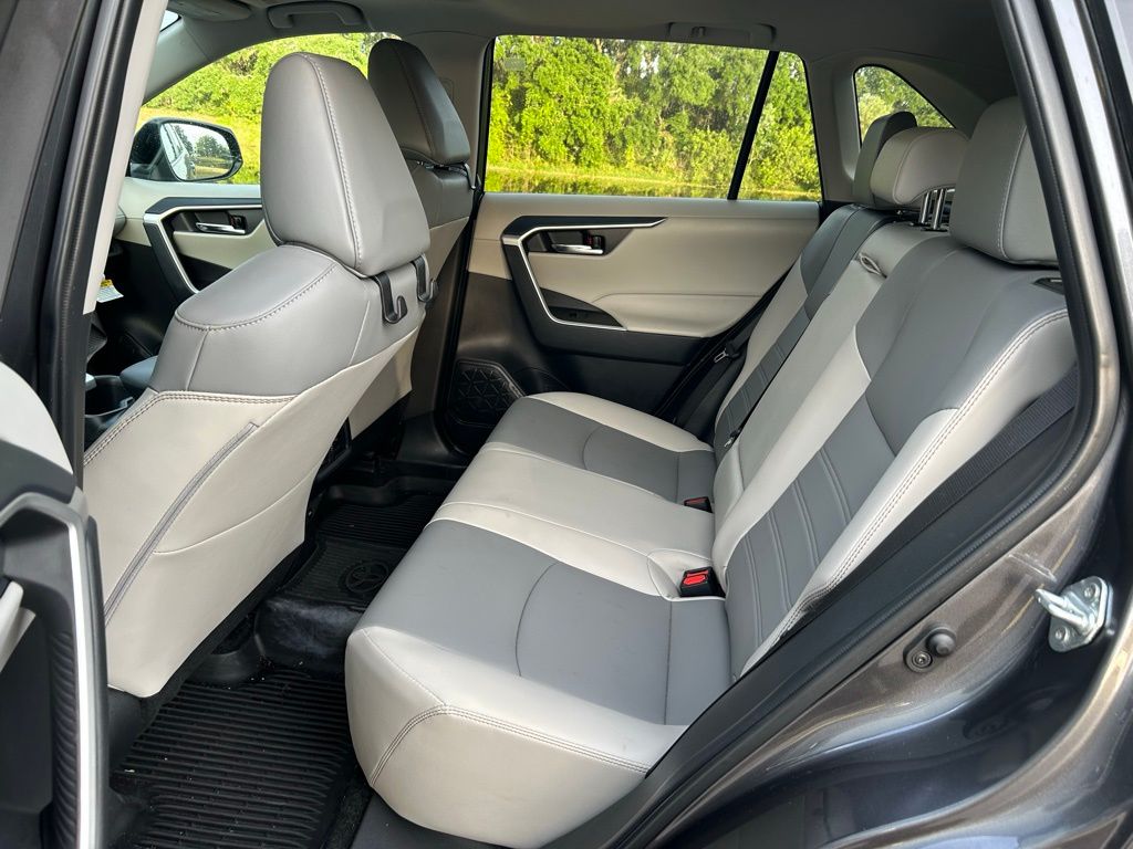 2024 Toyota RAV4 XLE Premium 13