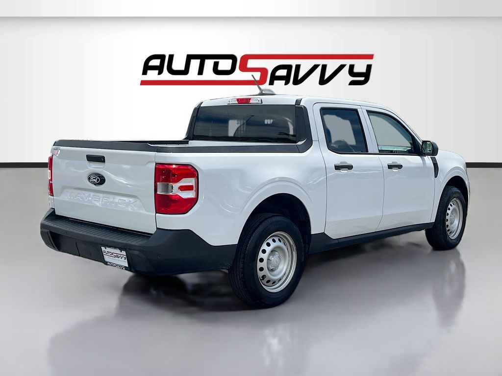 Used 2025 White Ford XL image 7