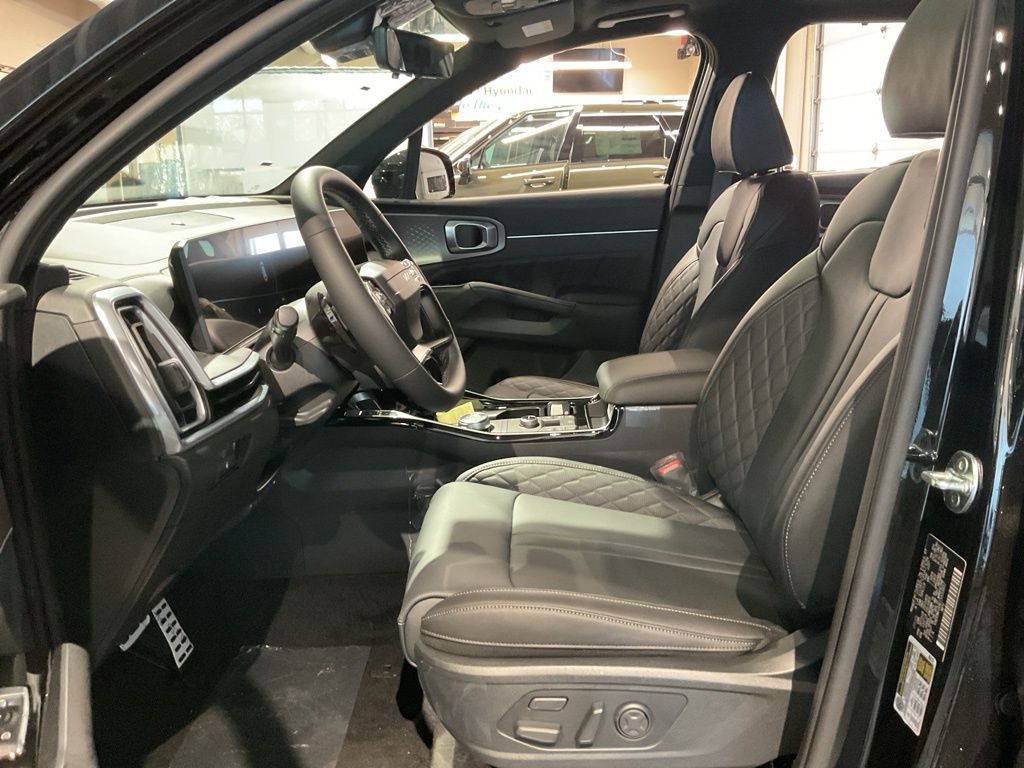 New 2026 Black Kia SX Prestige image 9