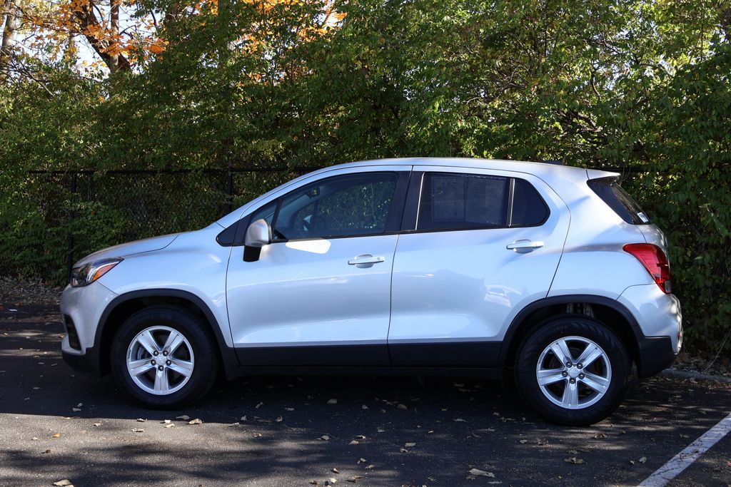 2020 Chevrolet Trax LS 4