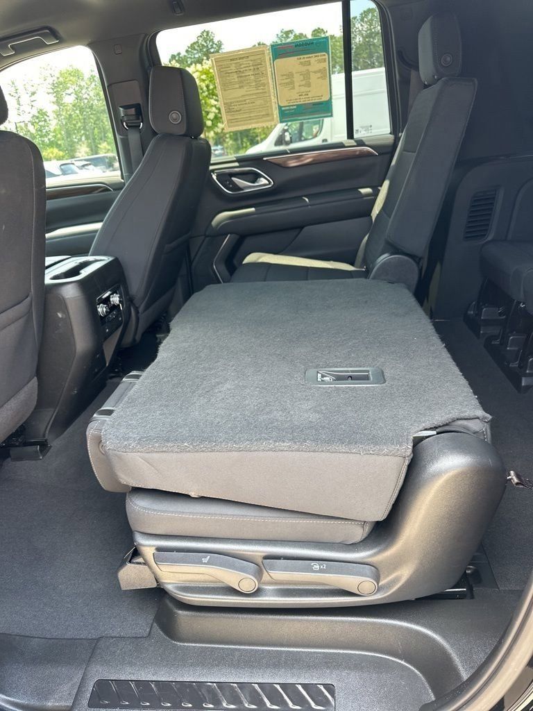 2022 Onyx Black GMC Yukon XL SLE 4X4 SUV