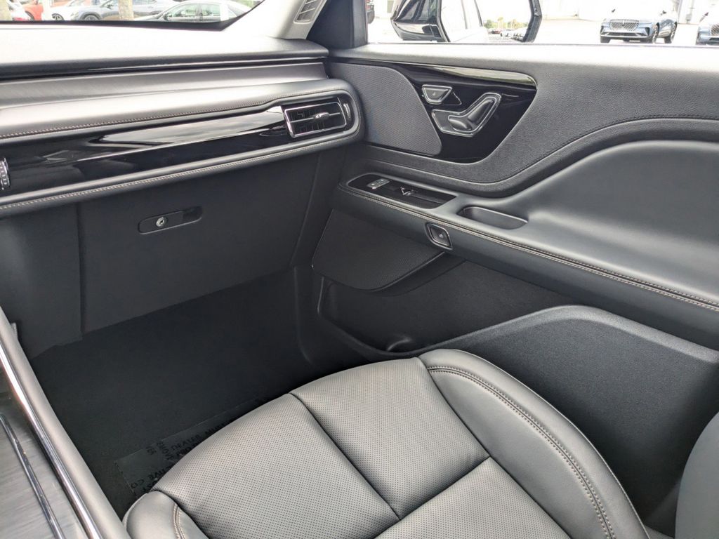 2025 Lincoln Aviator Premiere