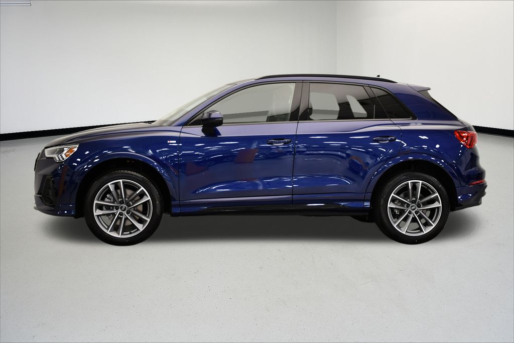 Thumbnail: 2025 Audi Q3 - 2