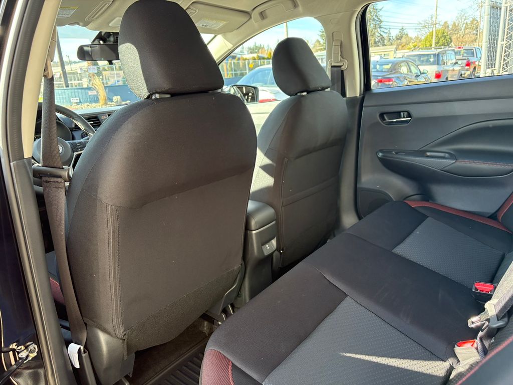 2025 Nissan Versa 1.6 SR