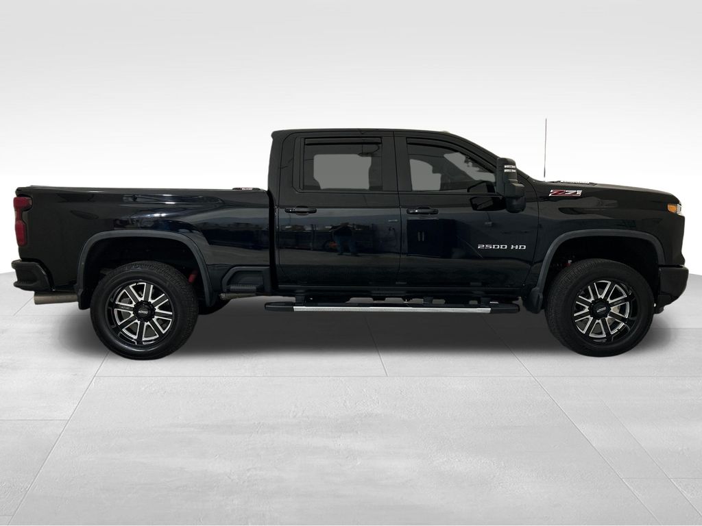 Used 2024 Black Chevrolet LT image 7