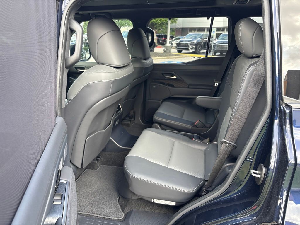 Thumbnail: 2025 Lexus GX - 19