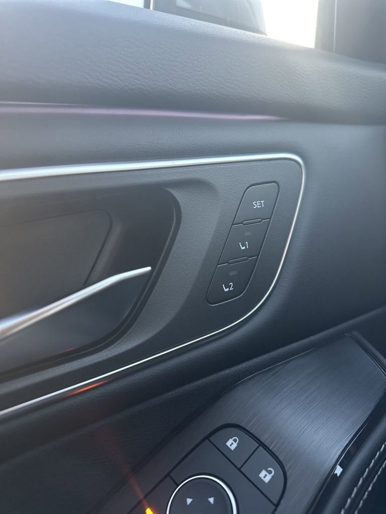 2025 Boulder Gray Pearl Nissan Rogue Platinum FWD SUV