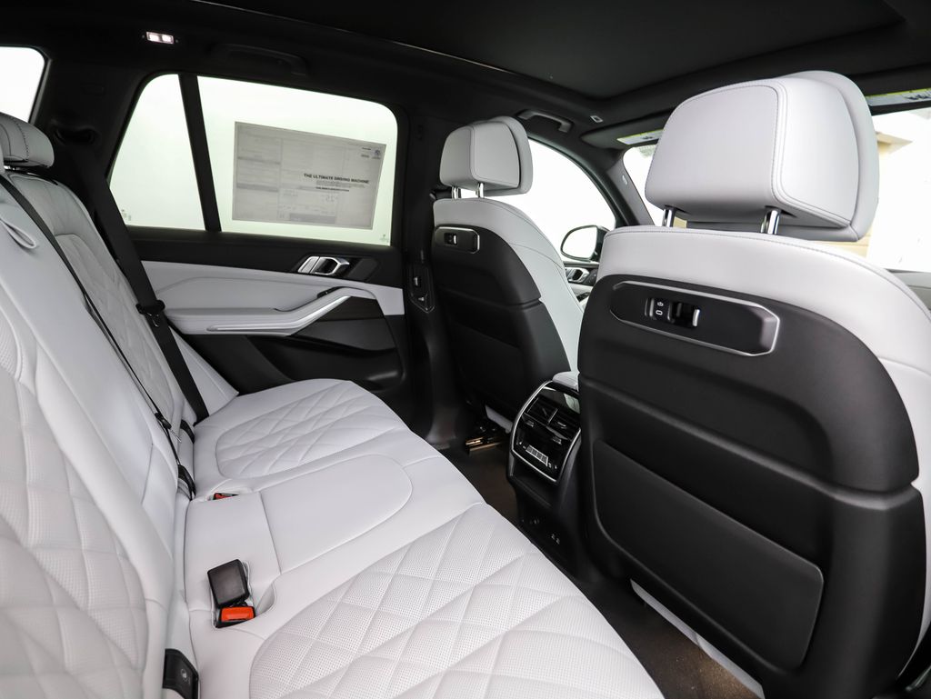 Thumbnail: 2026 BMW X5 - 26