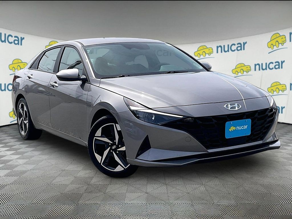 2023 Hyundai Elantra — photo 1