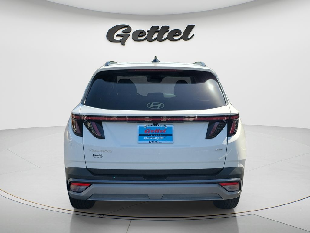 Certified Used 2025 White Hyundai SEL Convenience image 6