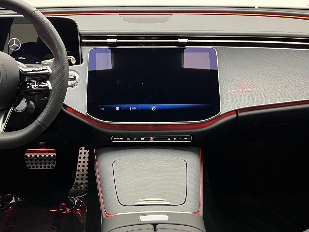 Thumbnail: 2025 Mercedes-Benz E-Class - 28