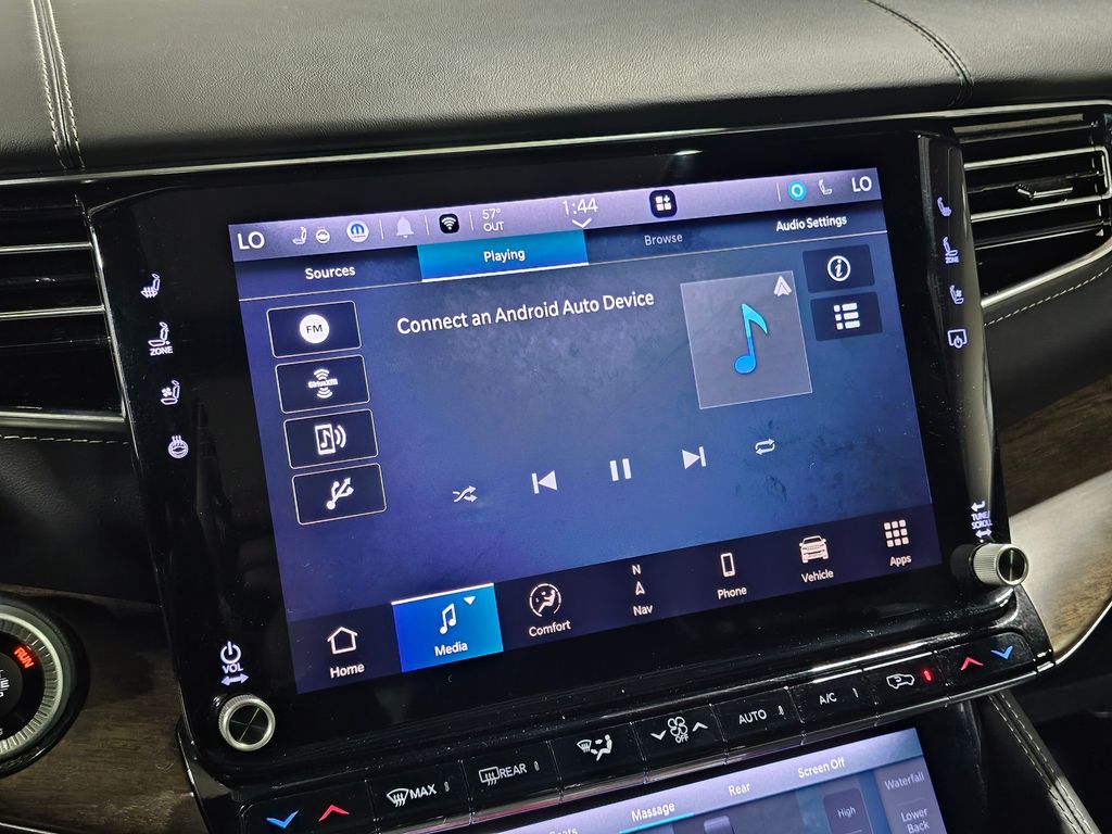 Used 2023 White Jeep Base image 27