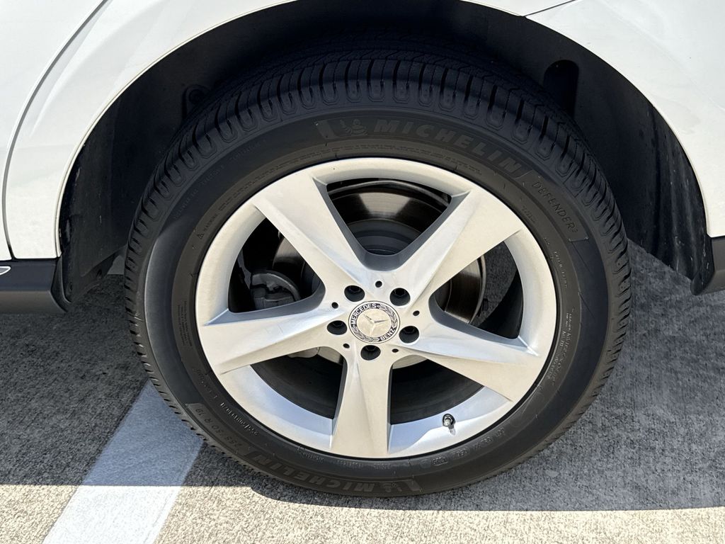 Thumbnail: 2017 Mercedes-Benz GLE - 31