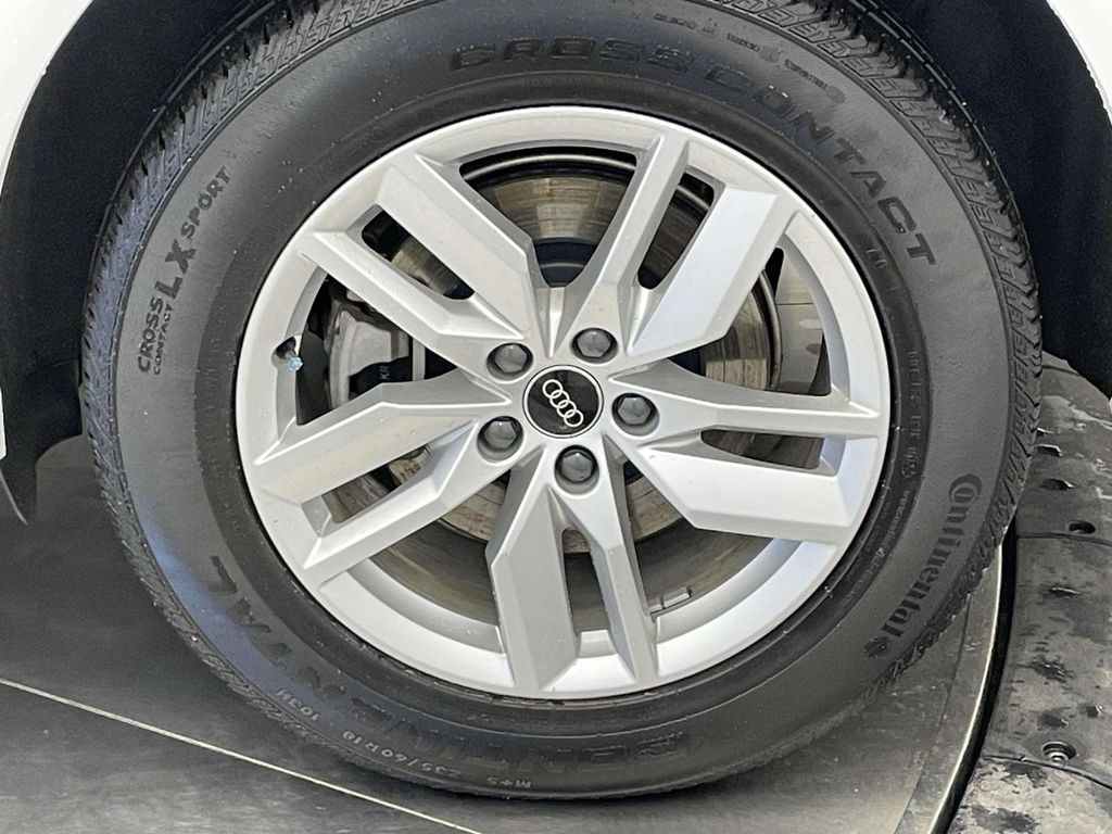 2023 Audi Q5 45 S line Premium - 11
