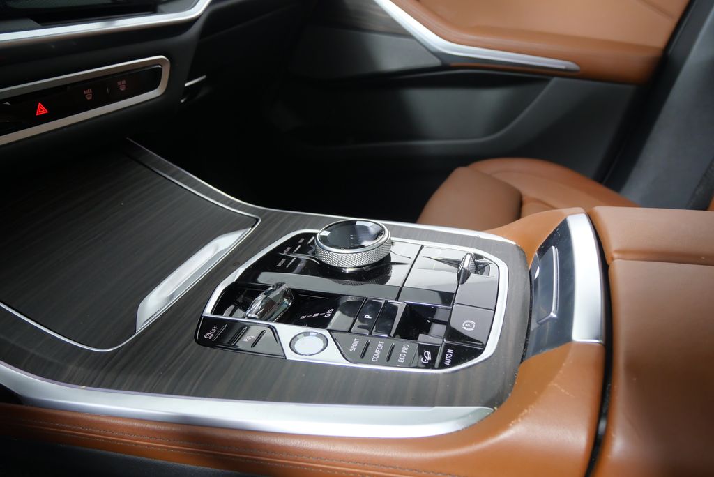 2024 BMW X7 xDrive40i 28