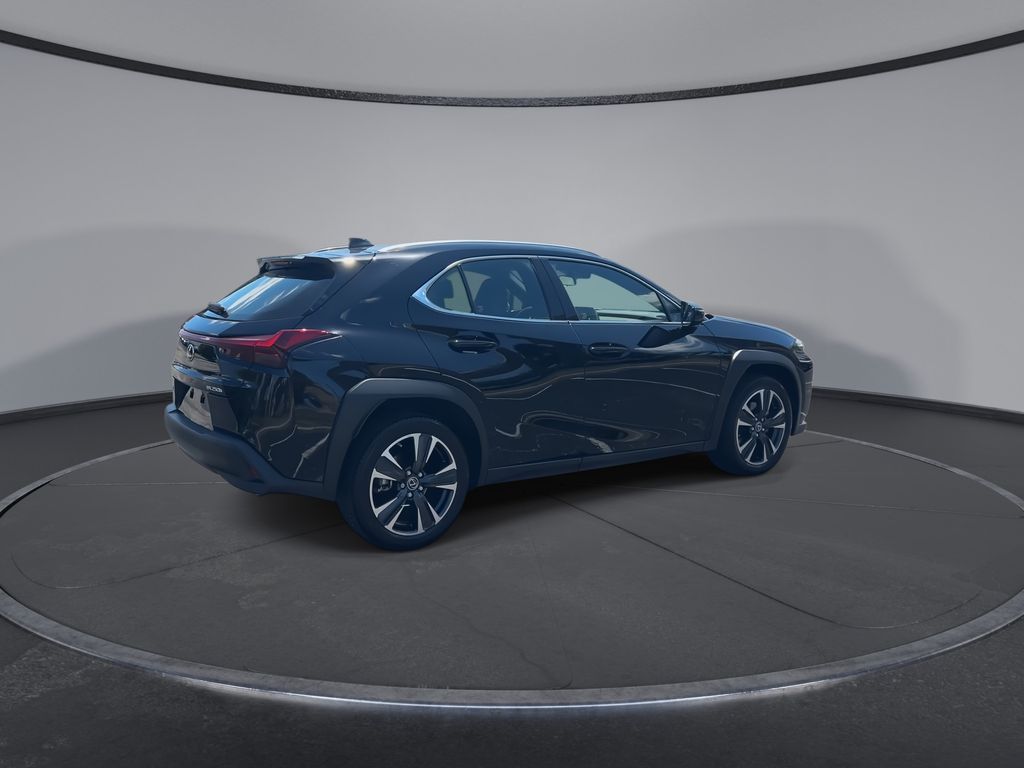 Thumbnail: 2024 Lexus UX - 8