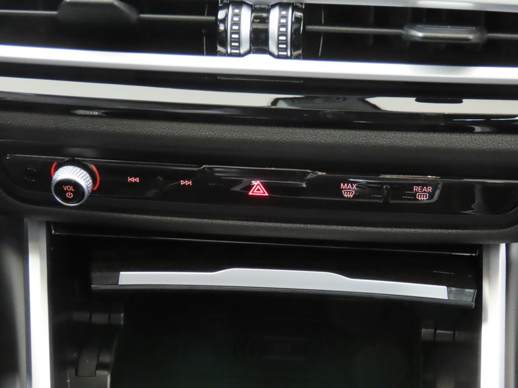 Thumbnail: 2024 BMW 3 Series - 20