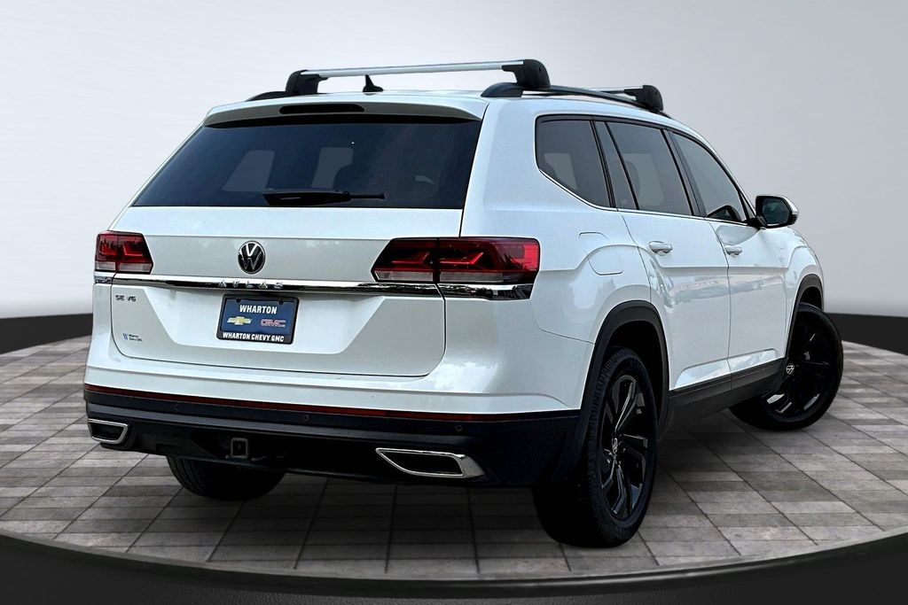 2021 Volkswagen Atlas 3.6L V6 SE w/Technology White at DeMontrond Auto Country