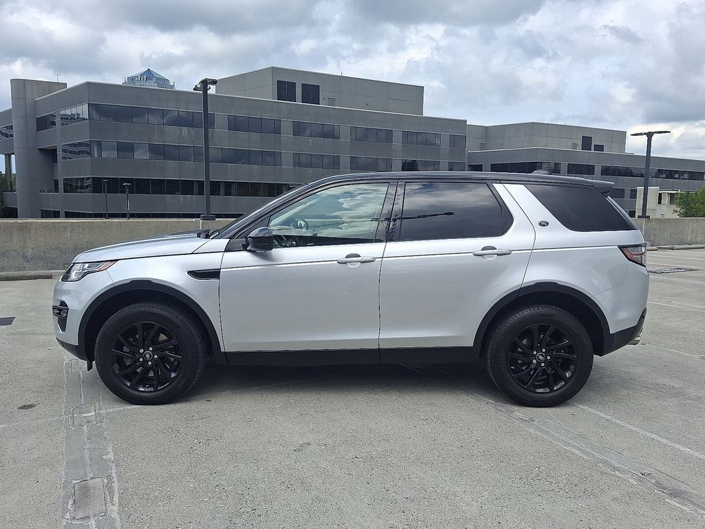 Thumbnail: 2018 Land Rover Discovery Sport - 2