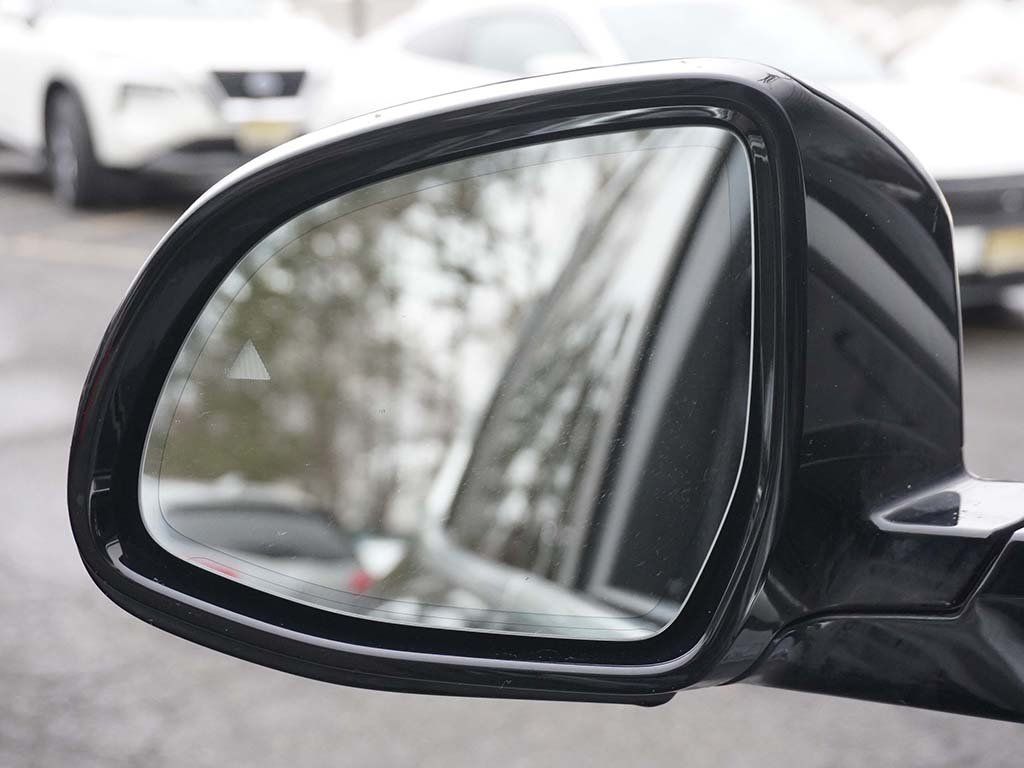 Used 2022 Gray BMW xDrive40i image 45