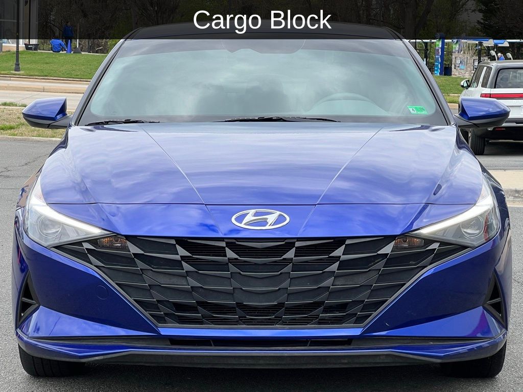 2023 Hyundai Elantra SEL photo