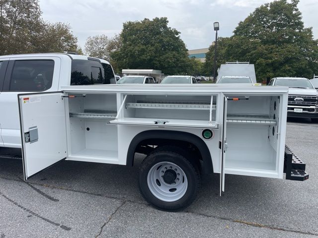 2025 Ford F-450 Chassis XL