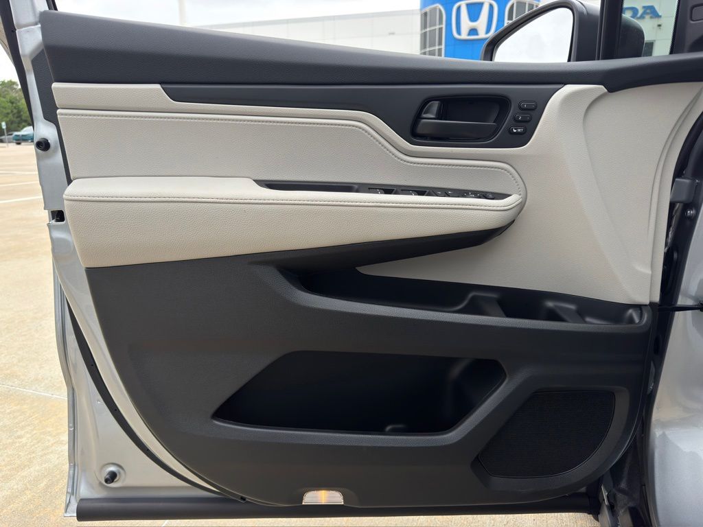 2026 Honda Odyssey EX-L Silver at Community Honda