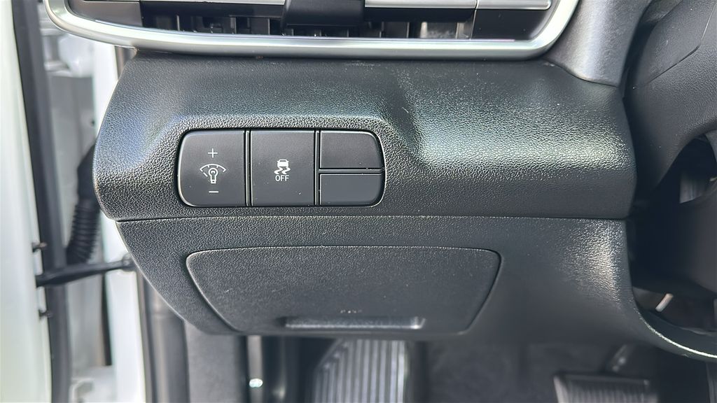 2024 Hyundai Elantra Limited White at Baytown Hyundai
