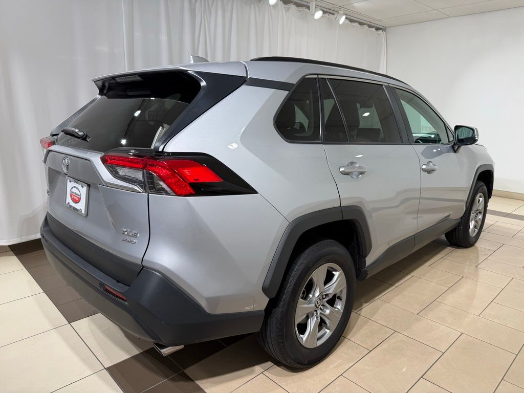 2024 Toyota RAV4 XLE 5