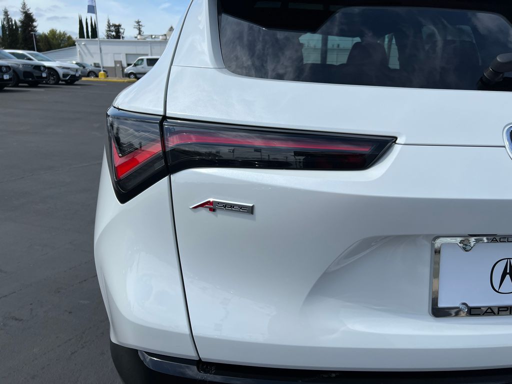 Thumbnail: 2025 Acura ADX - 10