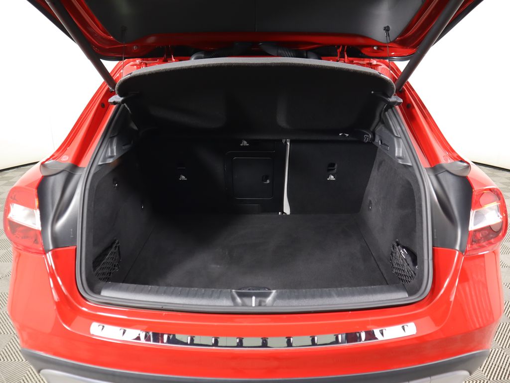 Thumbnail: 2019 Mercedes-Benz GLA - 28