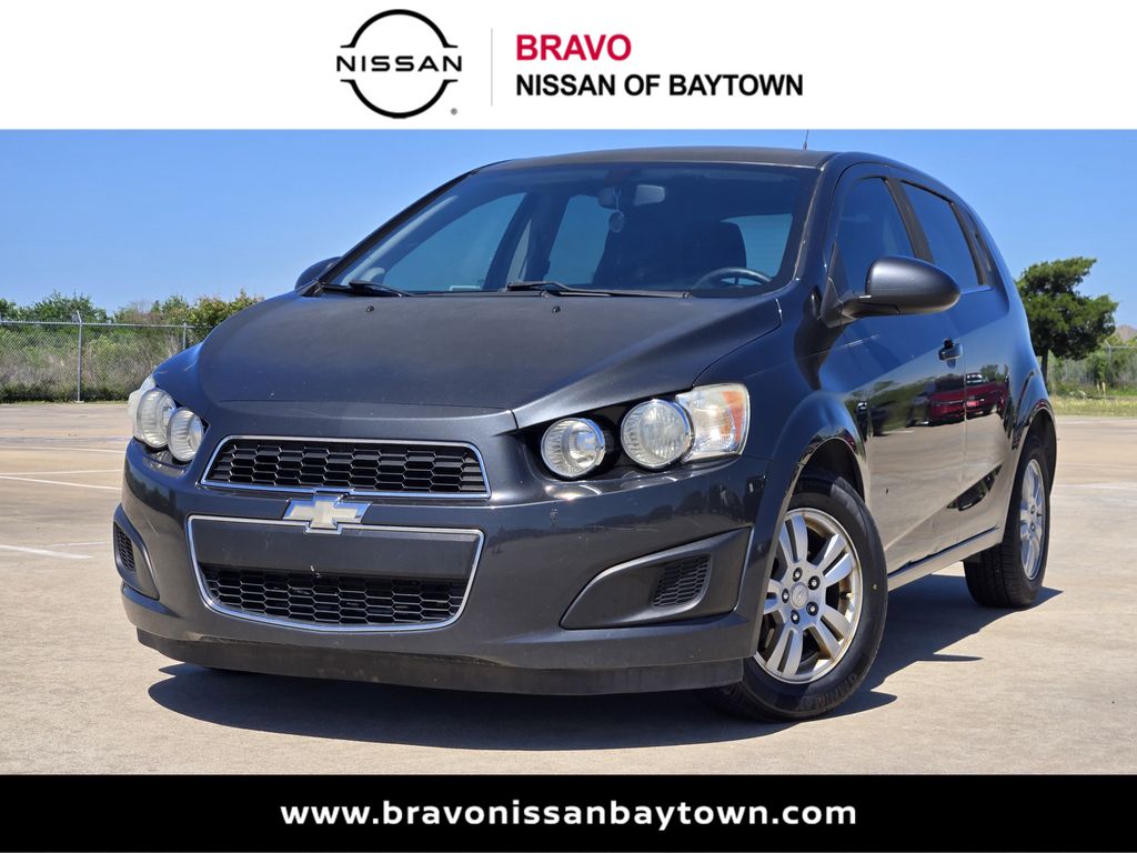 Ashen Gray Metallic 2014 Chevrolet Sonic LT Hatchback FWD Hatchback Front-Wheel Drive 6-Speed Automatic