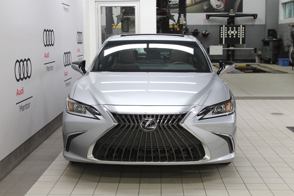 2022 Lexus ES 250 8